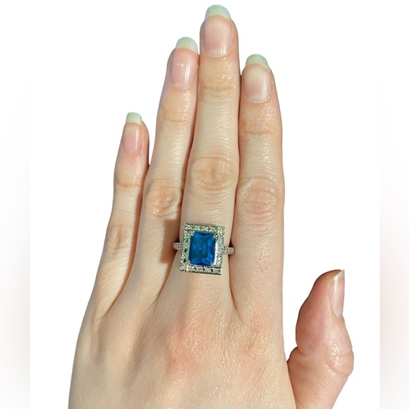 Regal Crown Jewel Ring - Picture 5 of 5